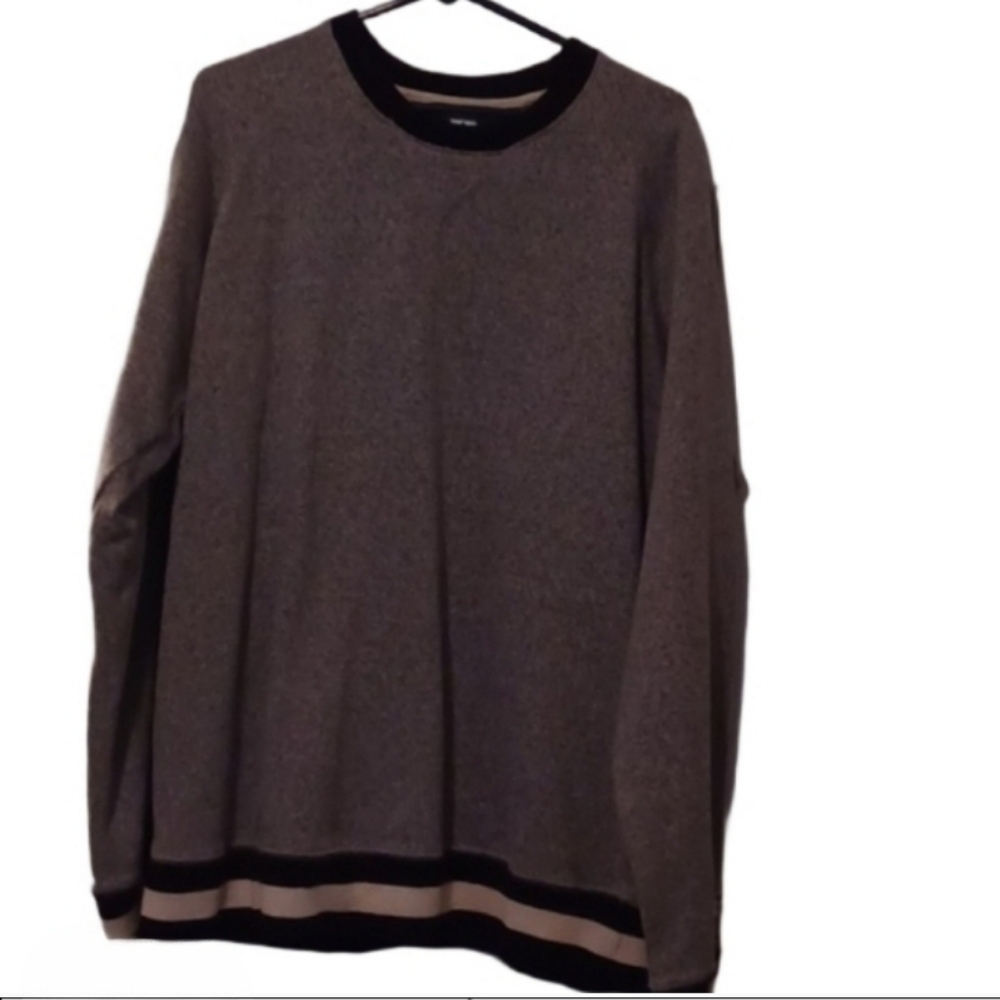 -- Russell Athletic Gray Crewneck Sweatshirt with V-Stitch Detail Men's Size XL